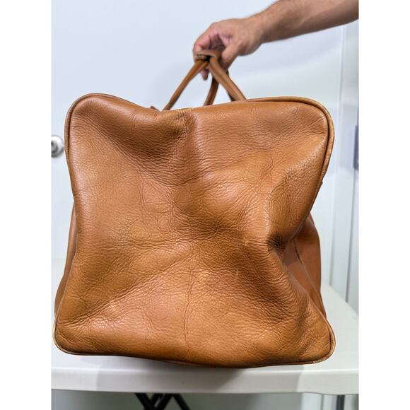 Colombian Top-Grain Leather 20" Duffel Bag w/ Shoulder Strap, Duffle - Picture 5 of 16